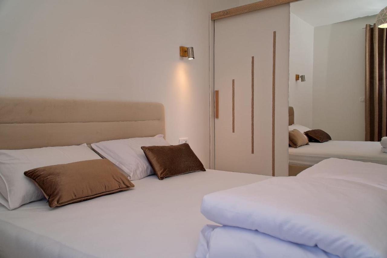 Ivano With Pool & Jacuzzi Appartamento *