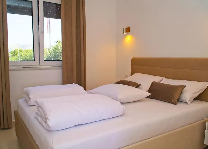 Apartment Ivano With Pool & Jacuzzi