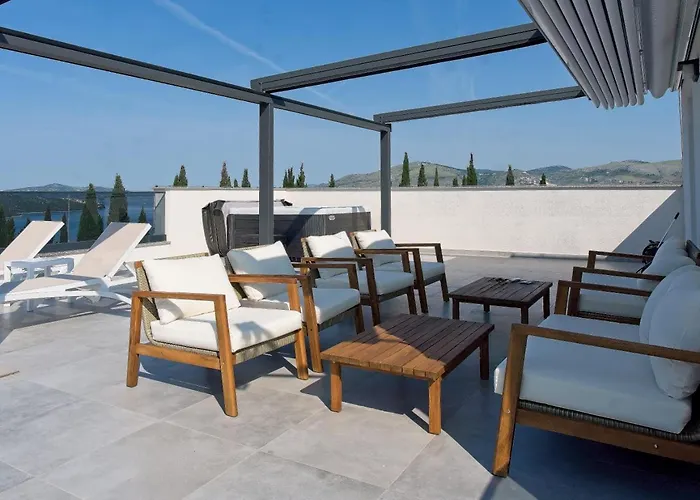 Apartment Ivano With Pool & Jacuzzi
